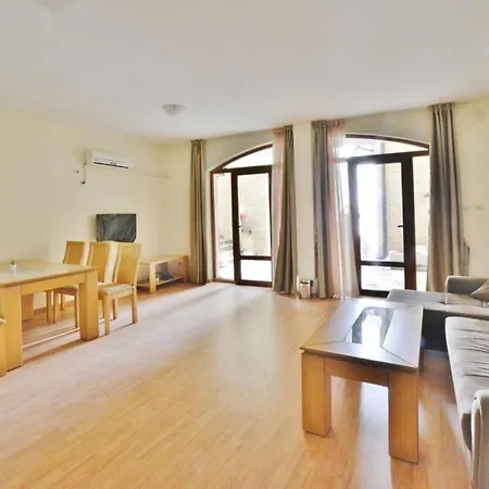 Apartment Apartman Diana 204 *